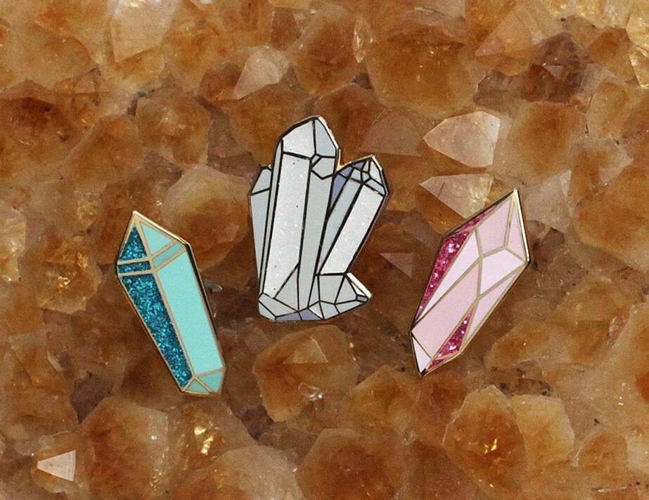 ⚡RARE⚡ PINTRILL Wellness ‘Clear Quartz’ Crystal Pin *BRAND NEW SEALED*